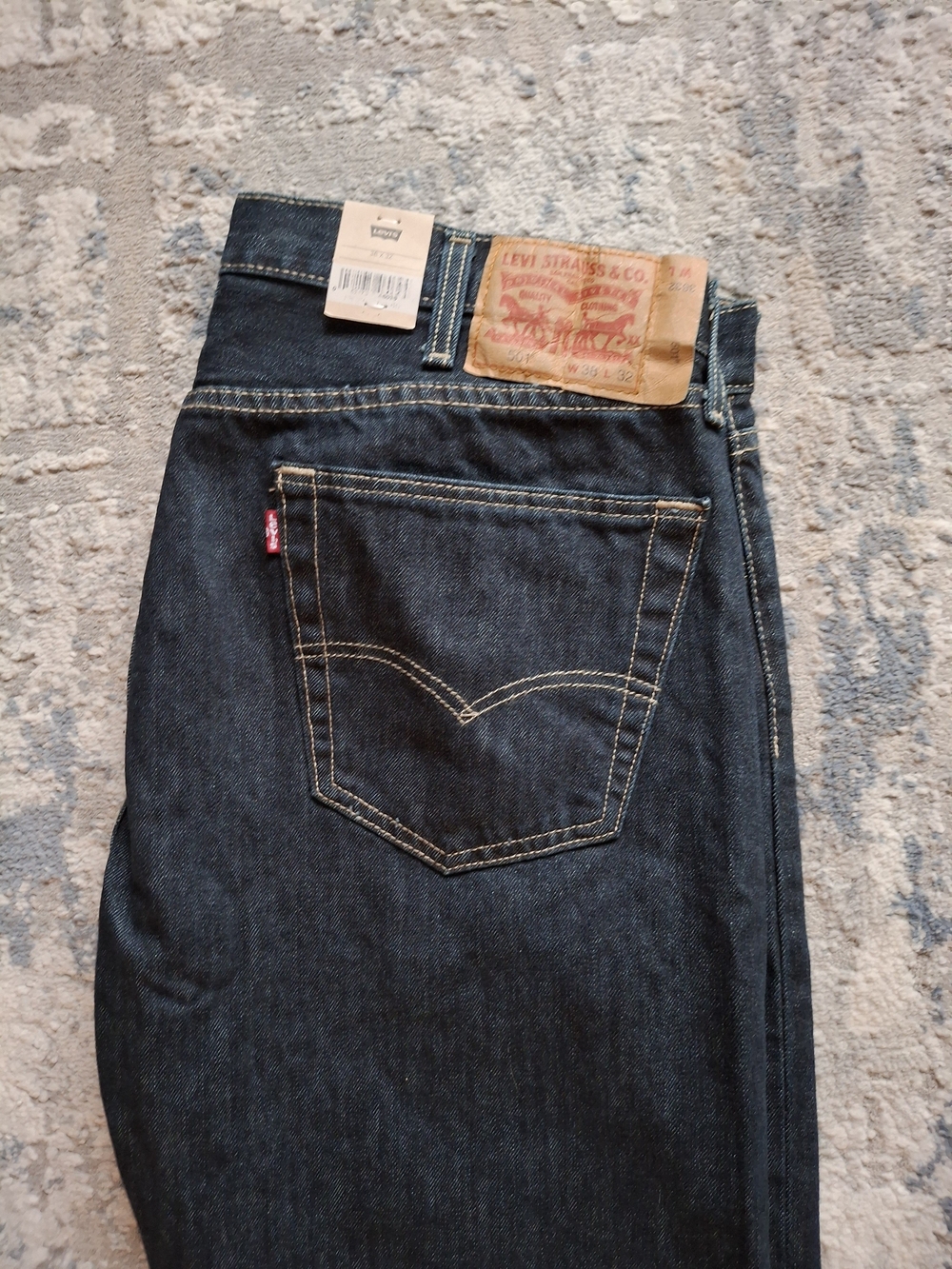 NEW Levi's 501 Buttonfly 38 X 32 Men's Dark Blue Denim Jeans Red Tab Pocket